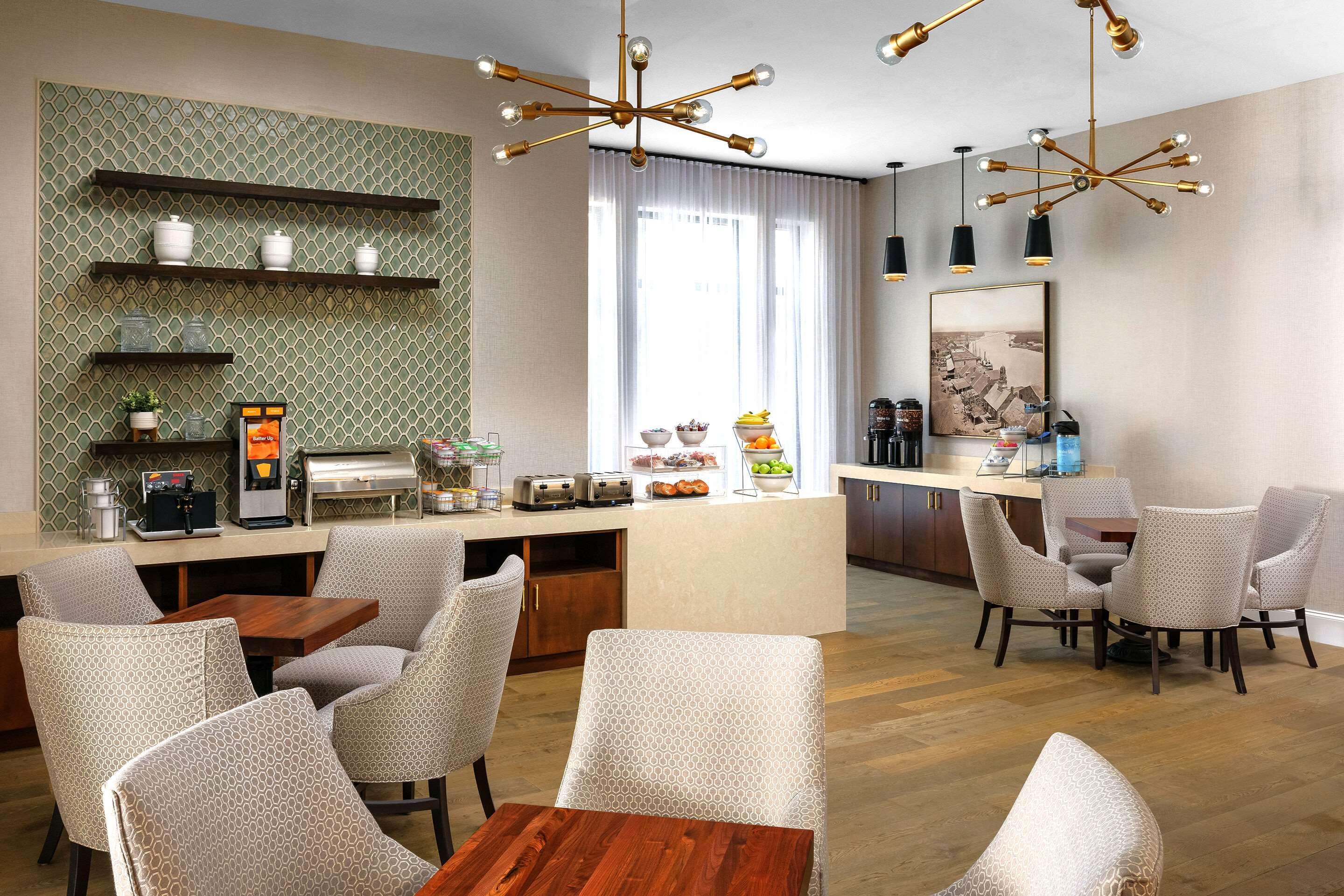 The Bluff Hotel Savannah, Tapestry Collection By Hilton Bagian luar foto