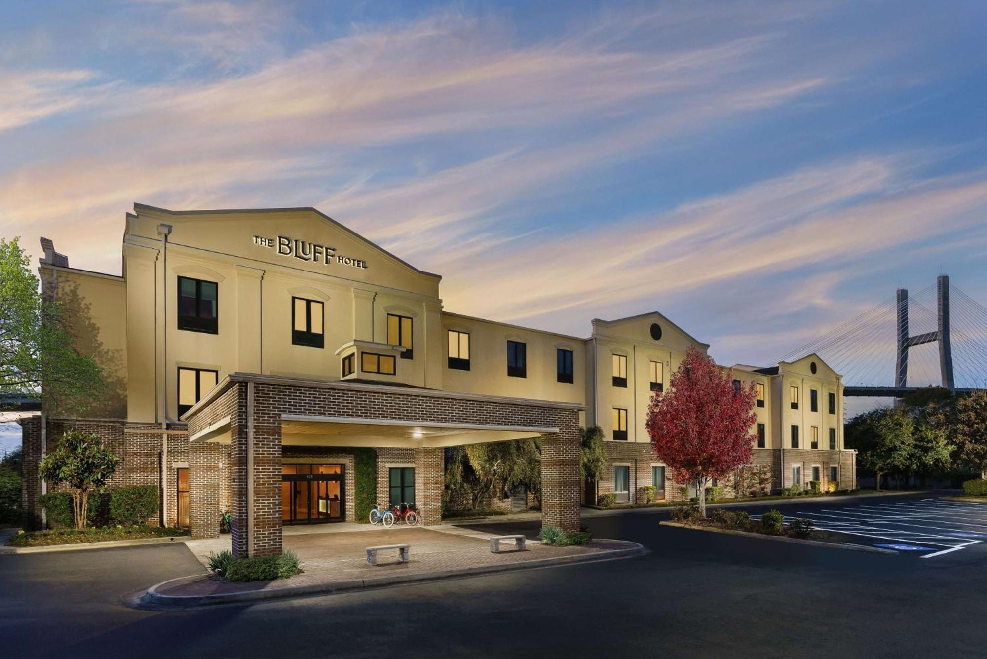 The Bluff Hotel Savannah, Tapestry Collection By Hilton Bagian luar foto